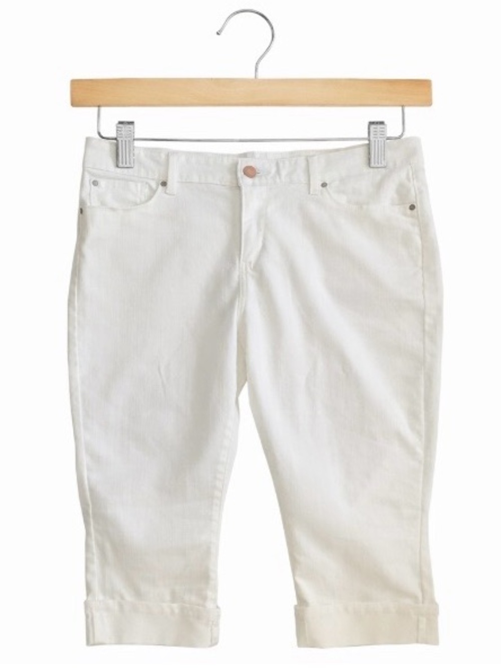 Signature Levi Strauss White Cuffed Capris Jeans